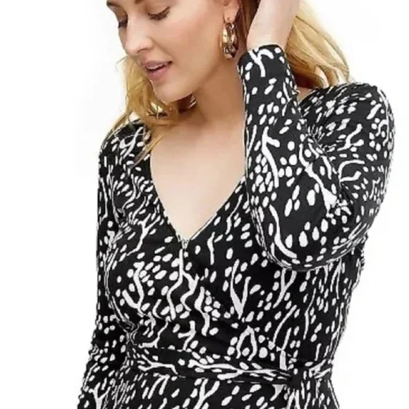 NWT DIANE VON FURSTENBERGxTARGET Long Sleeve Midi Sea Spots Black Wrap Dress - Picture 10 of 16